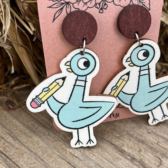 Mo Willems Pigeon Book Character Earrings/ teacher / librarian - Picture 6 of 10